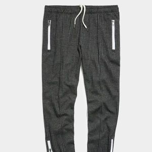 Todd Snyder CHALK STRIPE PINTUCK PANT IN CHARCOAL